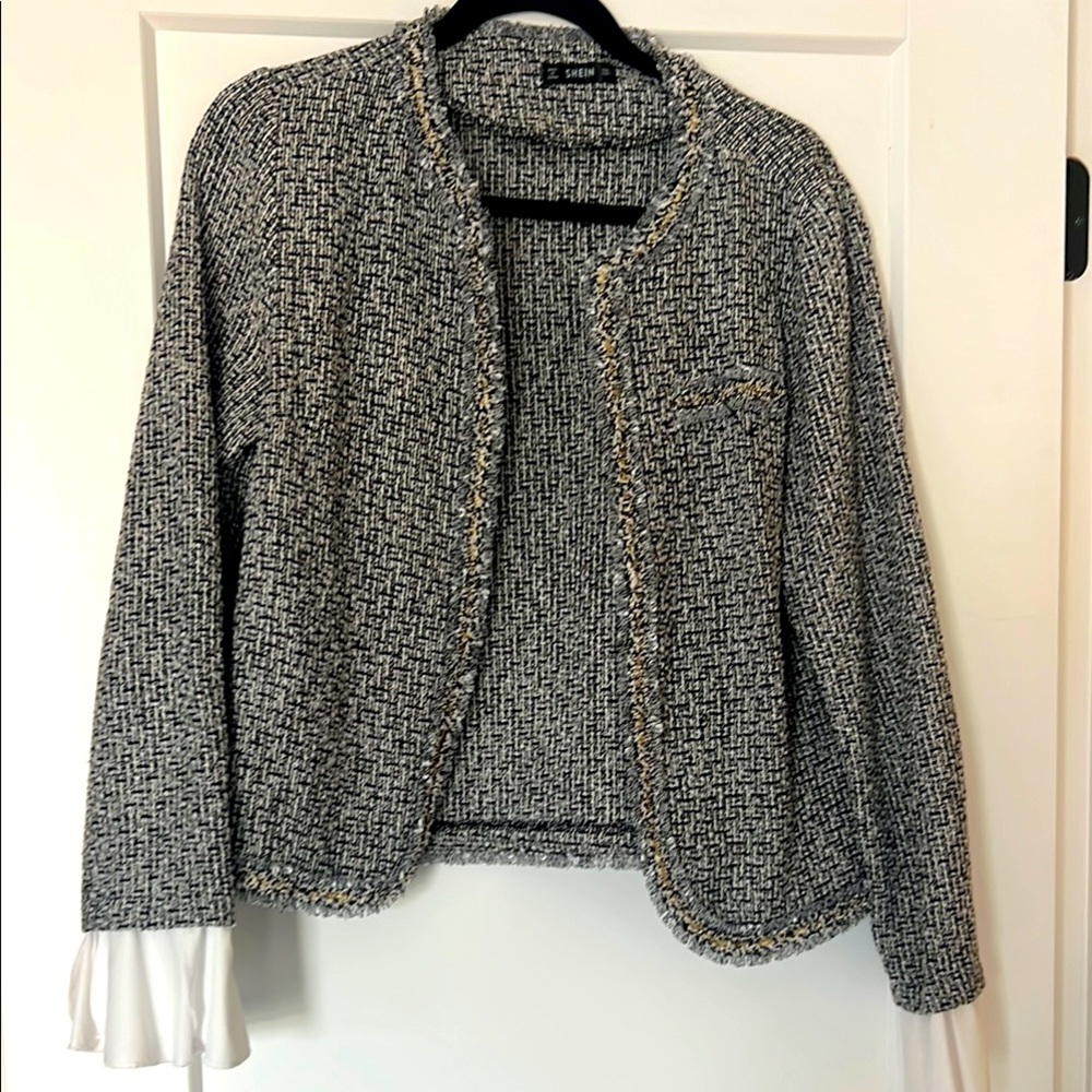 Black and White Tweed Jacket with cuffs Size L